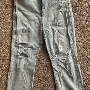 Women's distressed jeans